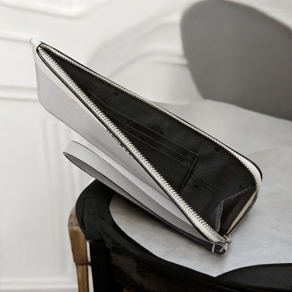 Kate Spade NWT Lucy Colorblock Medium L-Zip Wristlet (Platinum Grey) - Picture 2 of 5